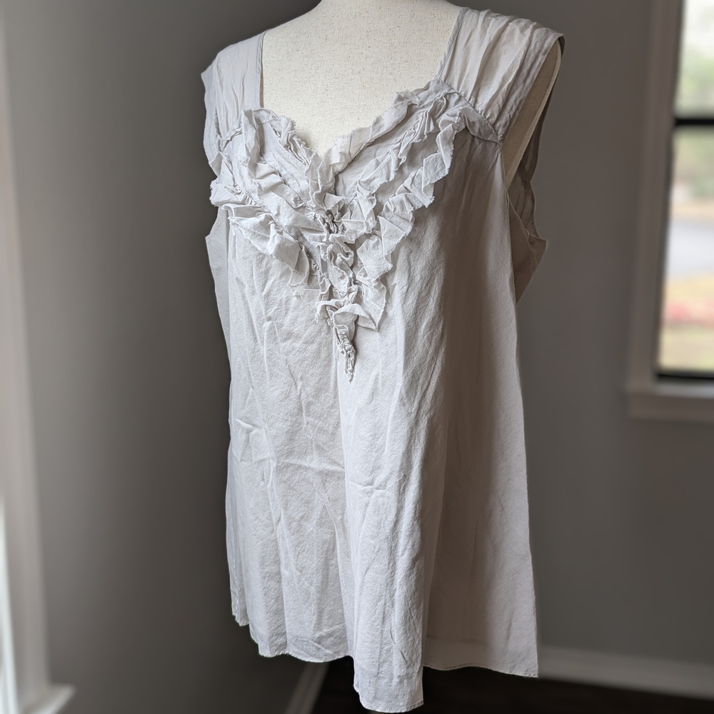 Banana Republic XL Cream Beige Ruffle Blouse Sleeveless 100% Cotton Romantic Top